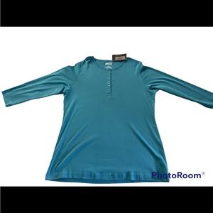 NWT Women’s Duluth Trading Henley shirt with long tail